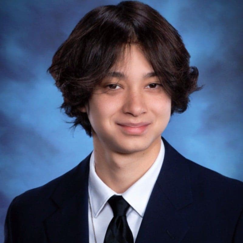 Felix Sarreal